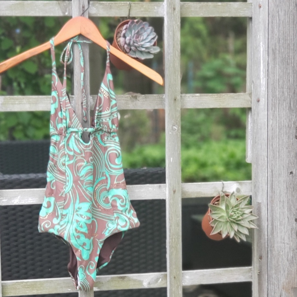 La Isla one piece bathing suit